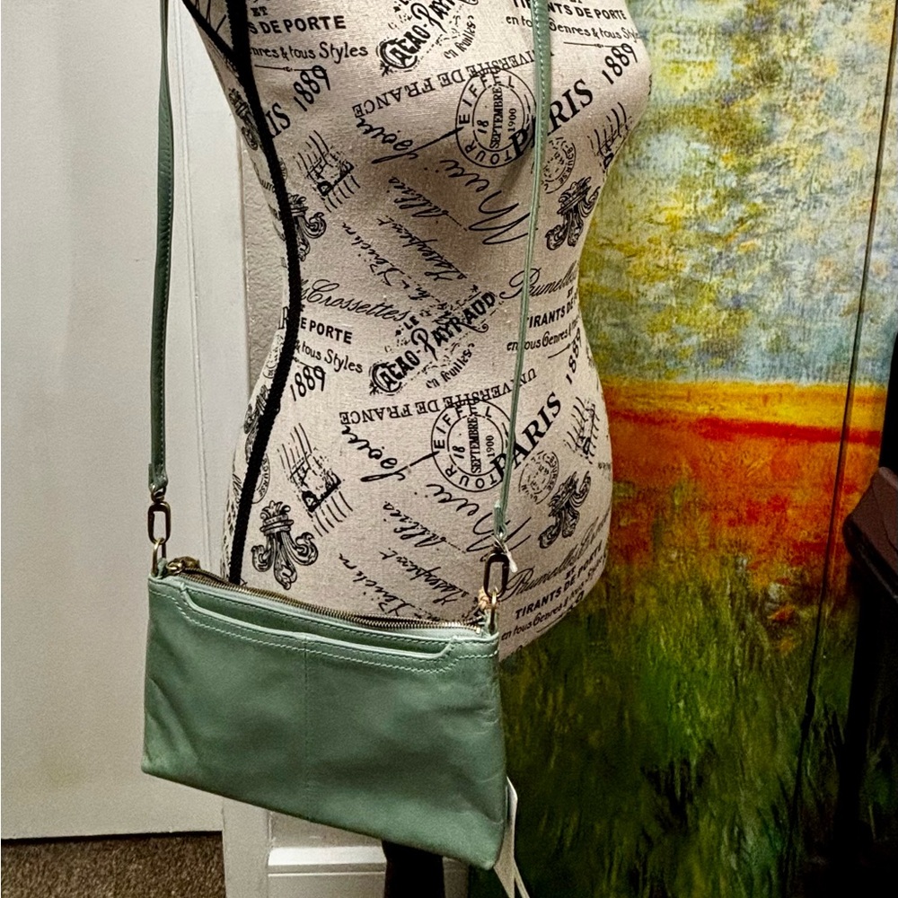 HOBO Jade Darcy Crossbody Leather Bag NWT 💚 - Picture 8 of 16